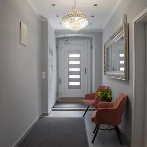 Captain Emo Appartement